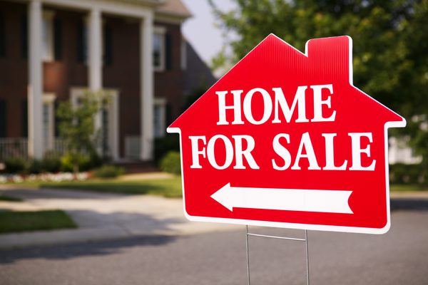 Selling to Cash Investors: What Are the Advantages for Homeowners?